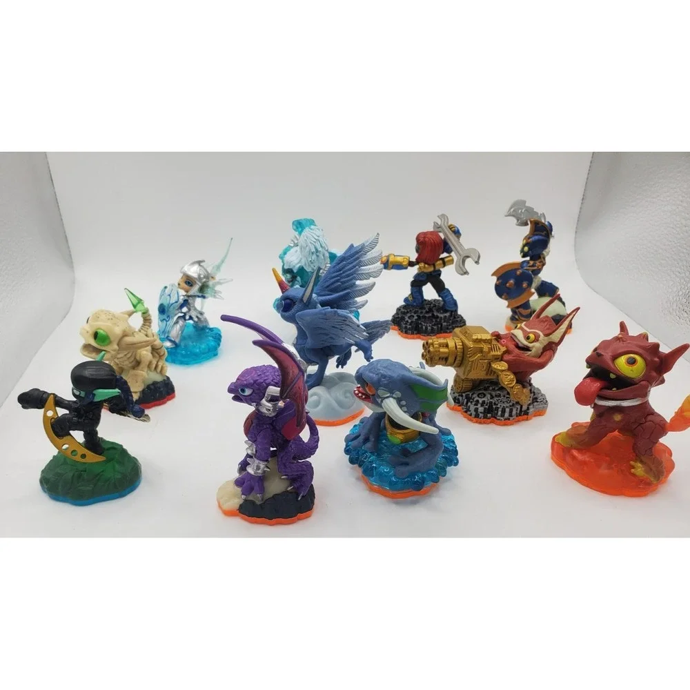 Lot of 11 Skylanders Hot Dog, Elf, Chop Chop, Blizzard Chill, Trigger Happy